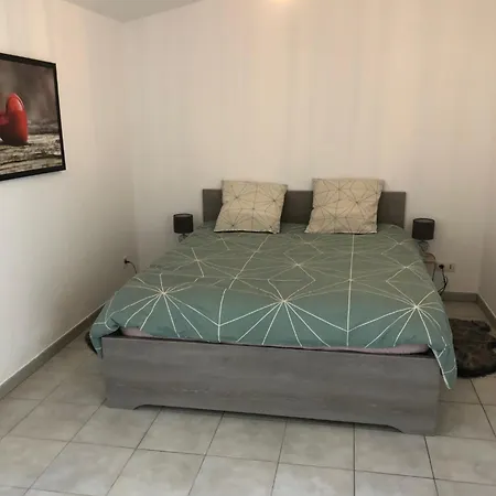 Loft 2 Personnes Climatise Parking Prive Jardin