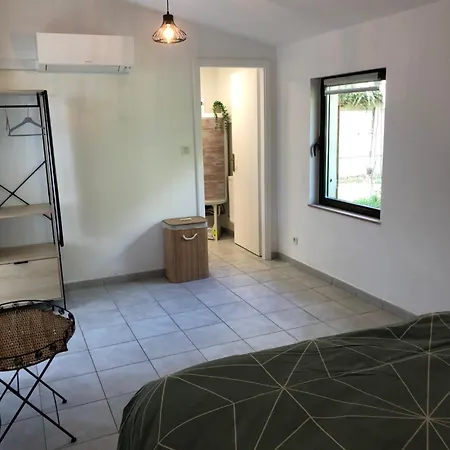 Loft 2 Personnes Climatise Parking Prive Jardin Semesterbostad *
